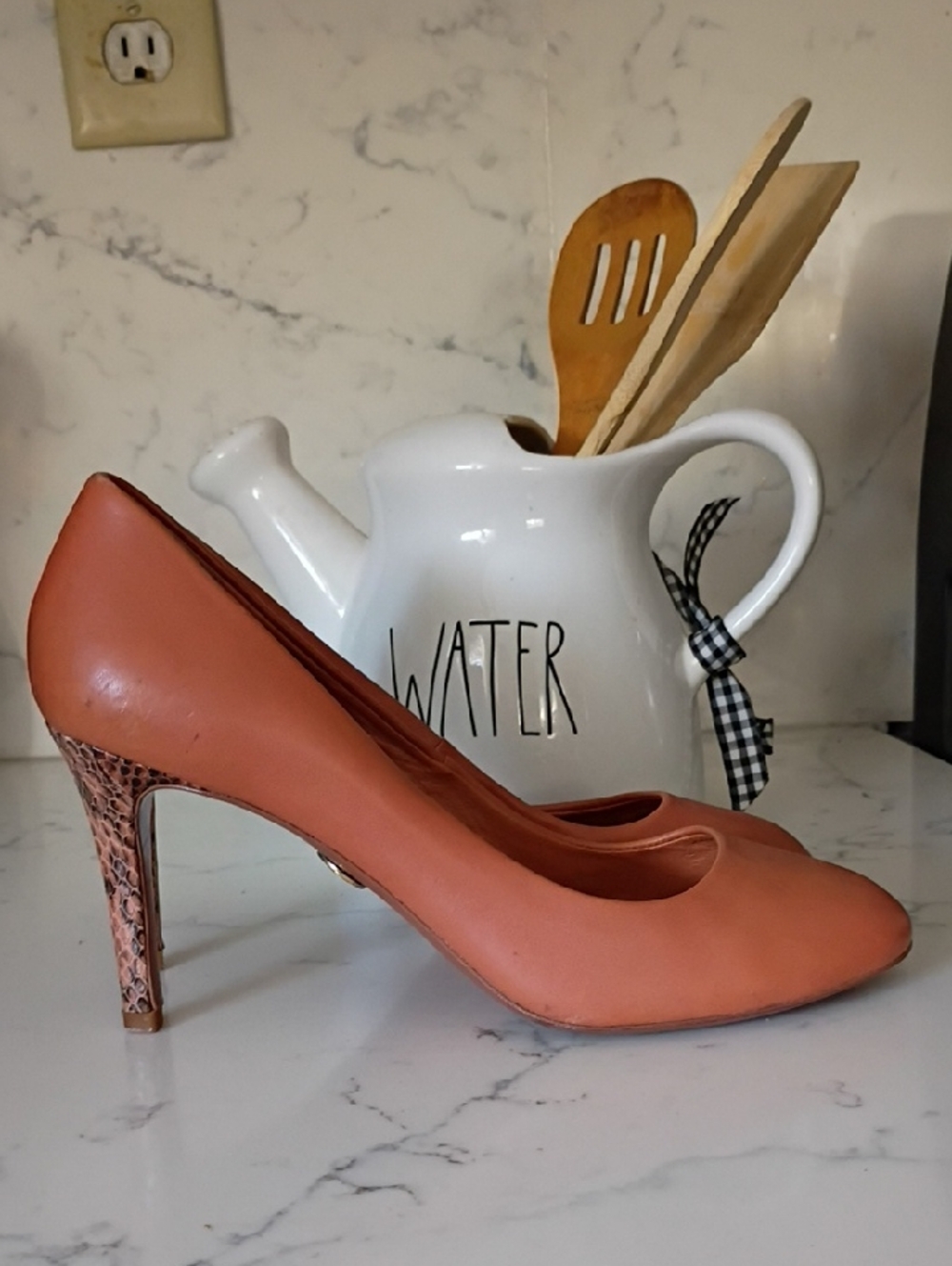 TORY BURCH Women's Coral.Heels